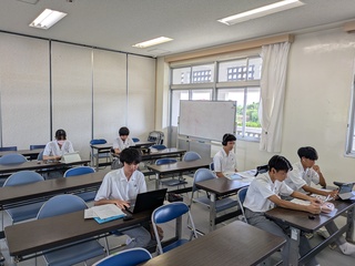 PXL_20251029_051258898 PXL_20251029_051258898