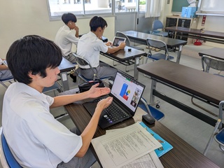 PXL_20251029_051305739 PXL_20251029_051305739