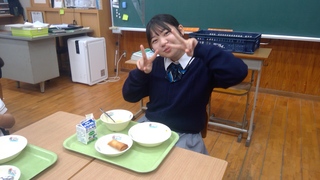 アシスタントT (8) アシスタントT (8)